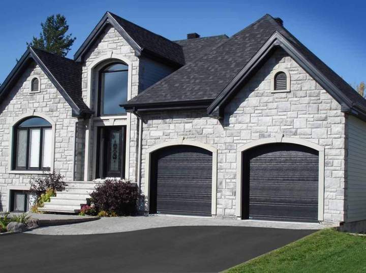 Residential Garage Door Services Sainte-Barbe